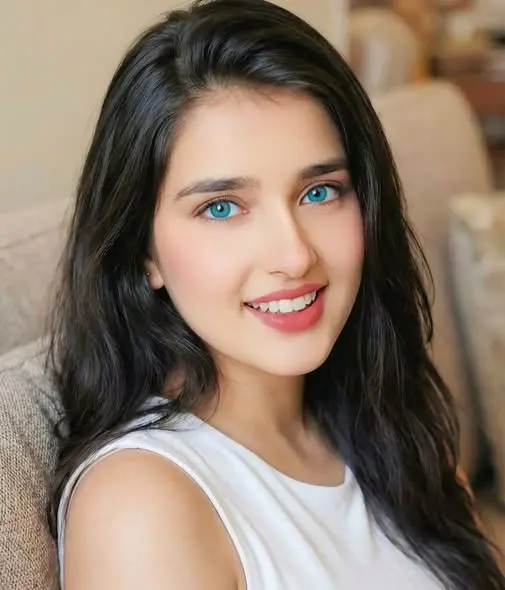 hadidef995 (18) female from US - sexting partner