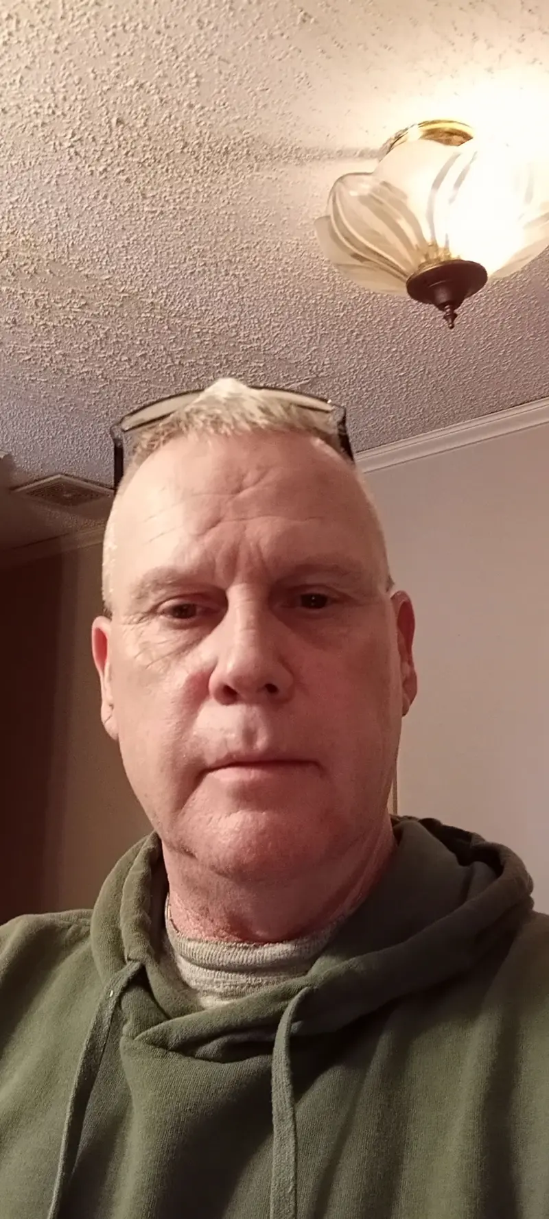 hammer (56) male from US - sexting partner