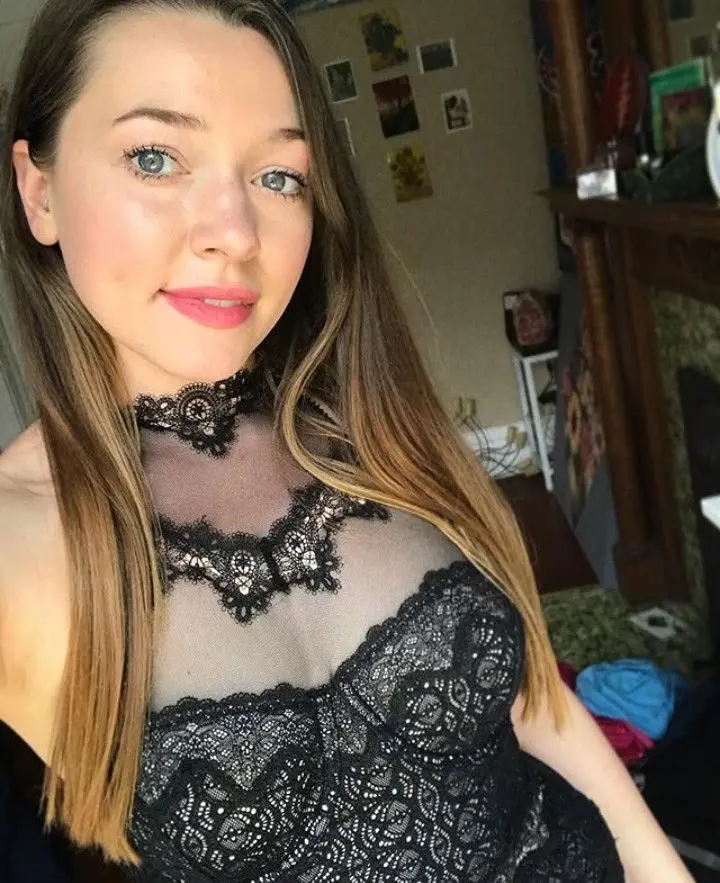 hannahabigail3060 (18) female from US - sexting partner