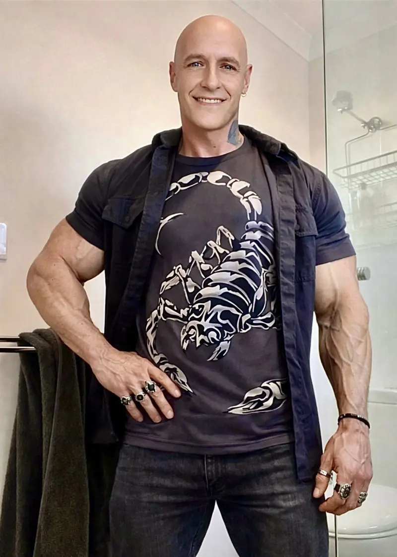 harleysoftailheritage1996 (18) male from AU - sexting partner