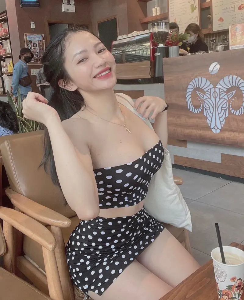 hasair414 (18) female from US - sexting partner