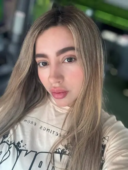 hayosid628 (18) female from GB - sexting partner