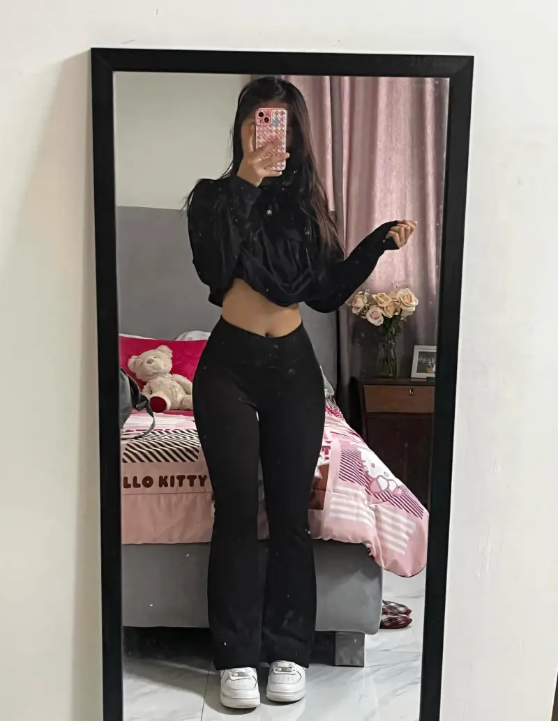 hefogib820 (18) female from US - sexting partner