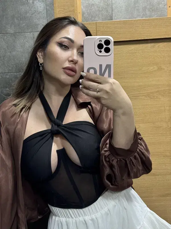 hehinaw215 (21) female from US - sexting partner