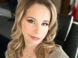 hejavob893 (18) female from US - sexting partner