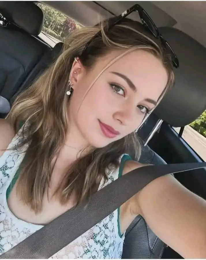 hejija (18) female from US - sexting partner