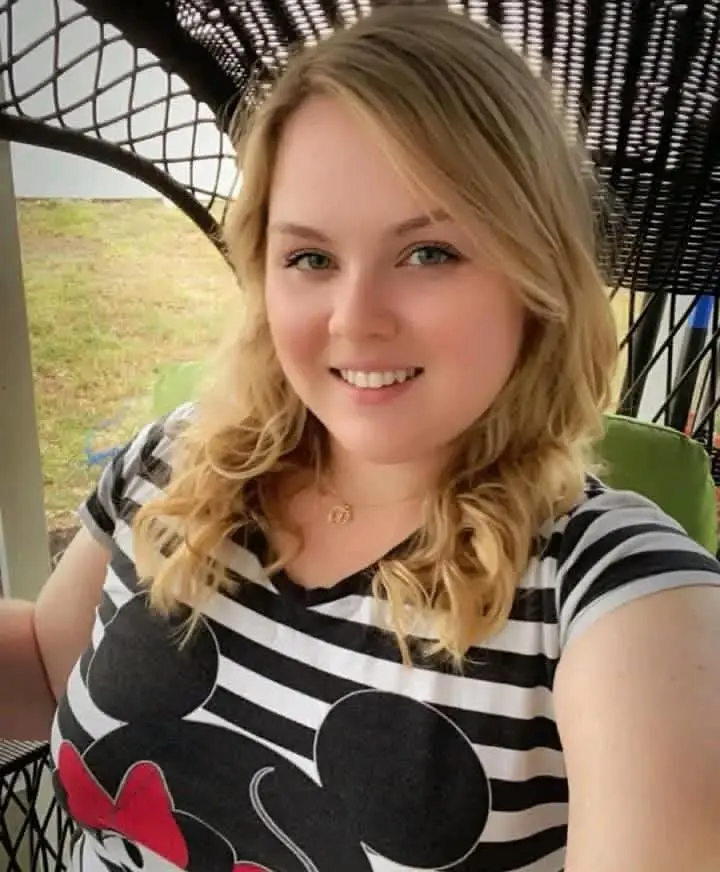 hekadenu (18) female from US - sexting partner