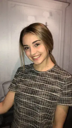 helagid432 (21) female from BE - sexting partner