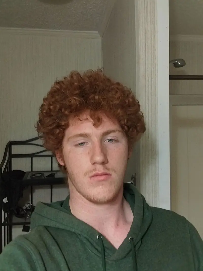 hepticfur (18) male from US - sexting partner