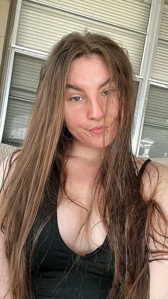 heyimi9809 (18) male from US - sexting partner