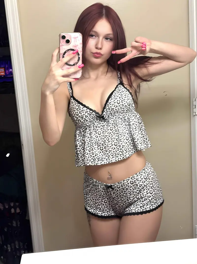 hijive3089 (18) female from GB - sexting partner