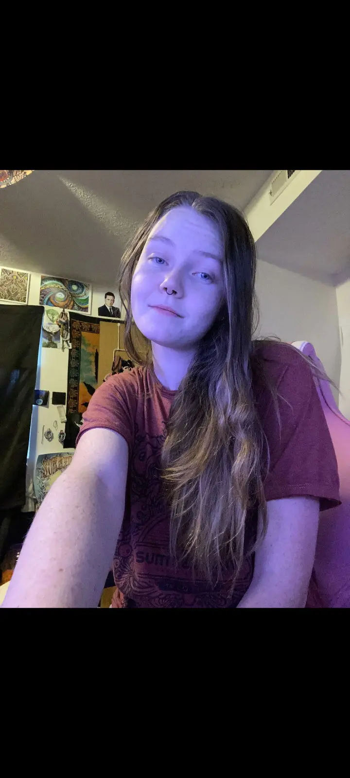 hilowo1060 (18) female from CA - sexting partner