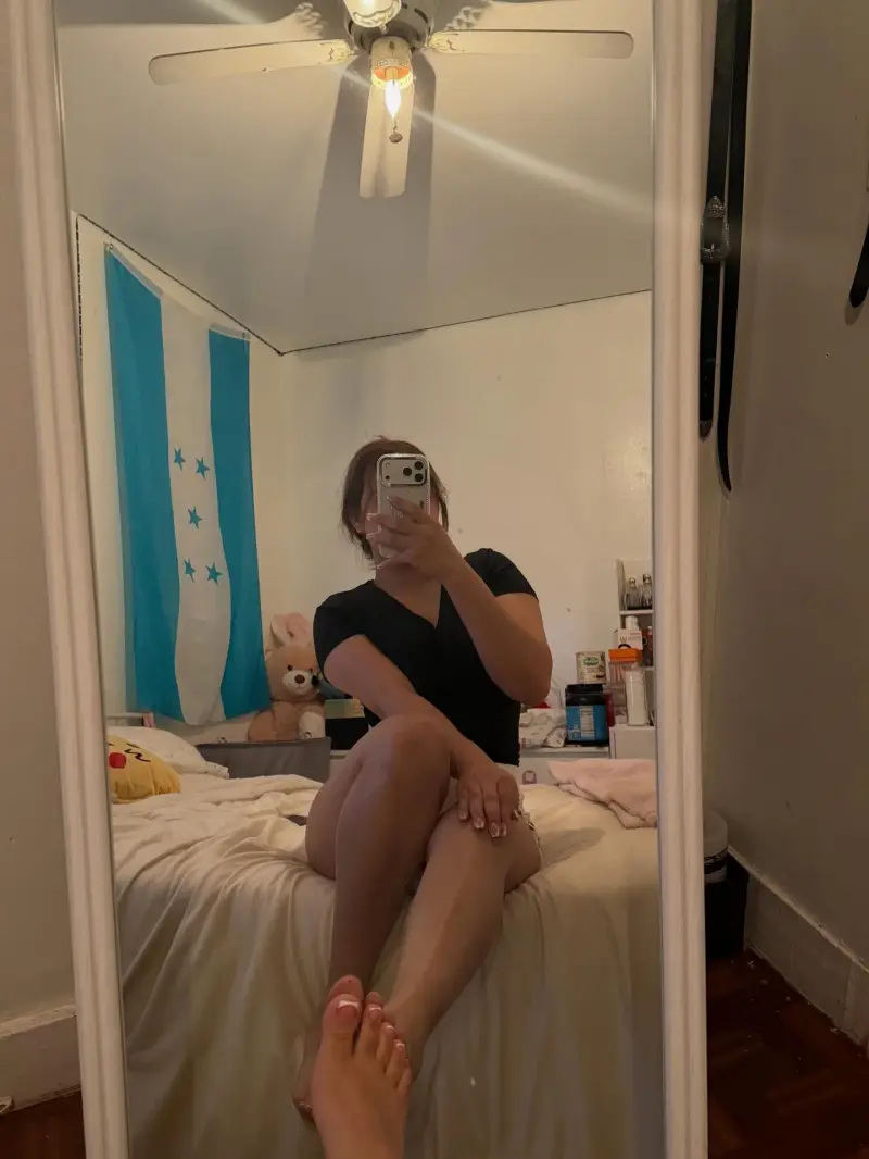 himoc13273 (22) female from GB - sexting partner