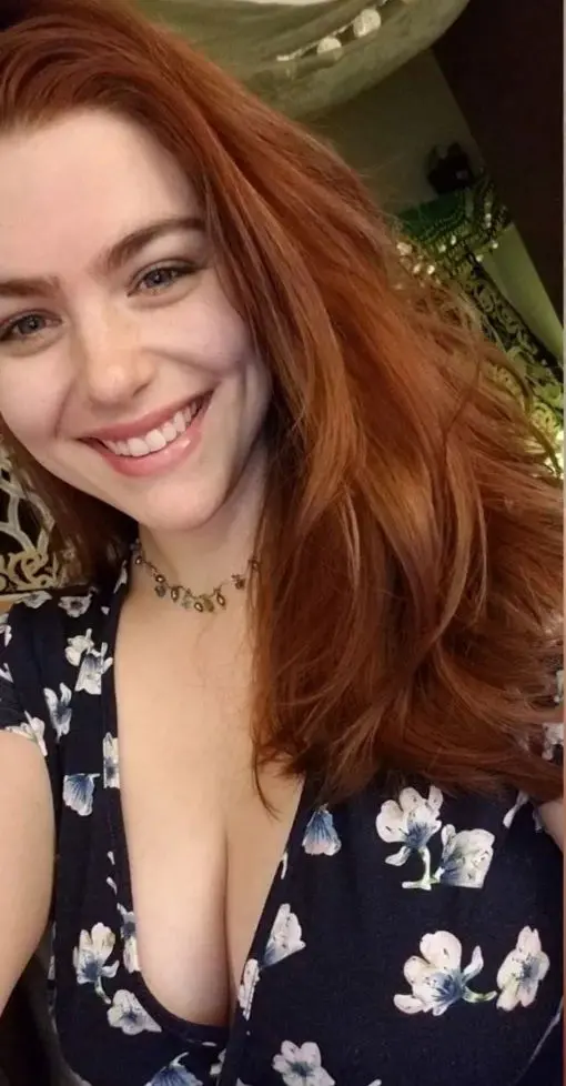 hineme9031 (22) female from CA - sexting partner