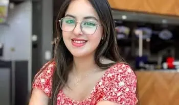 hiralap936 (23) female from GB - sexting partner