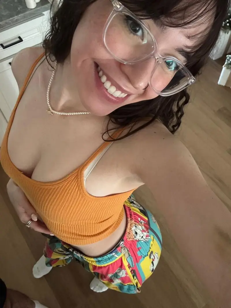 hobeg89687 (26) female from US - sexting partner