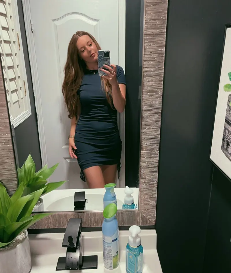 hogspafar (18) female from GB - sexting partner