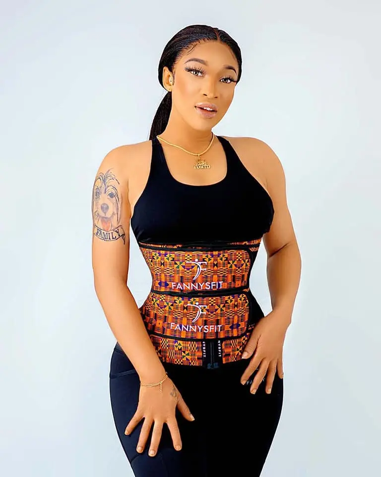 homyrosy (18) female from AU - sexting partner