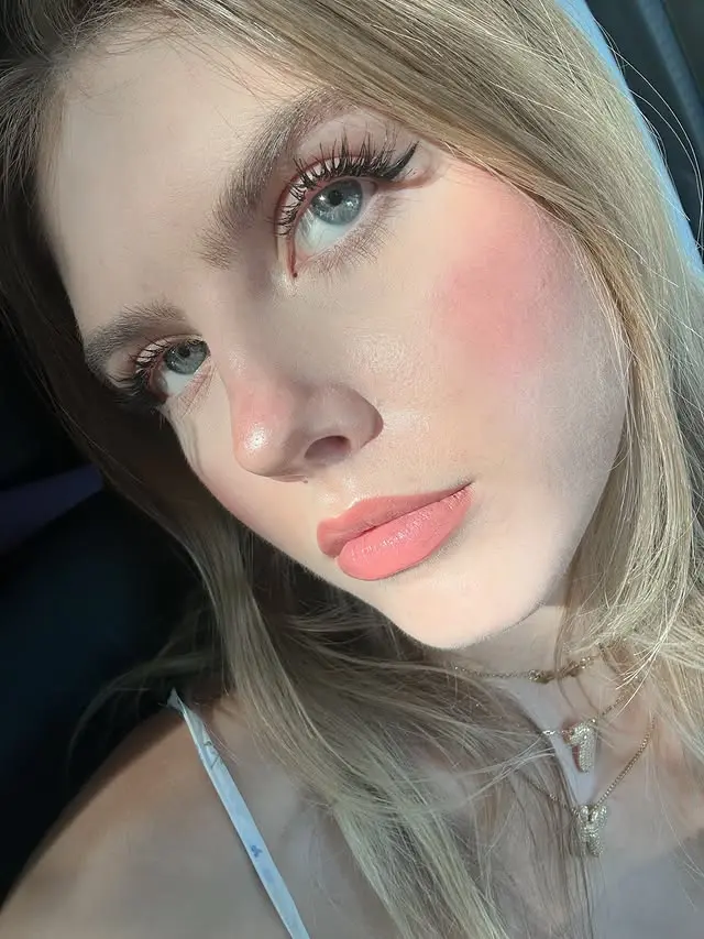 hopepe2593 (18) female from GB - sexting partner