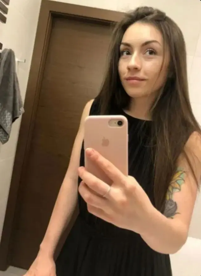 hopyragik (18) female from US - sexting partner