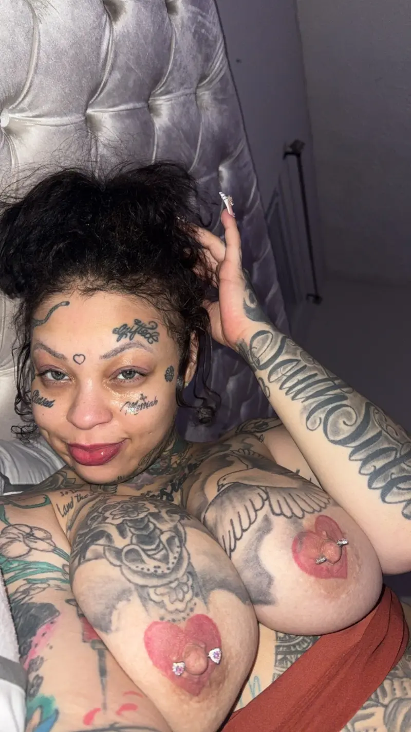 huejar296 (18) female from US - sexting partner