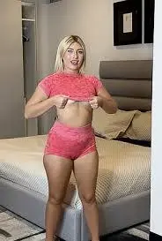 huxyni (18) female from CA - sexting partner