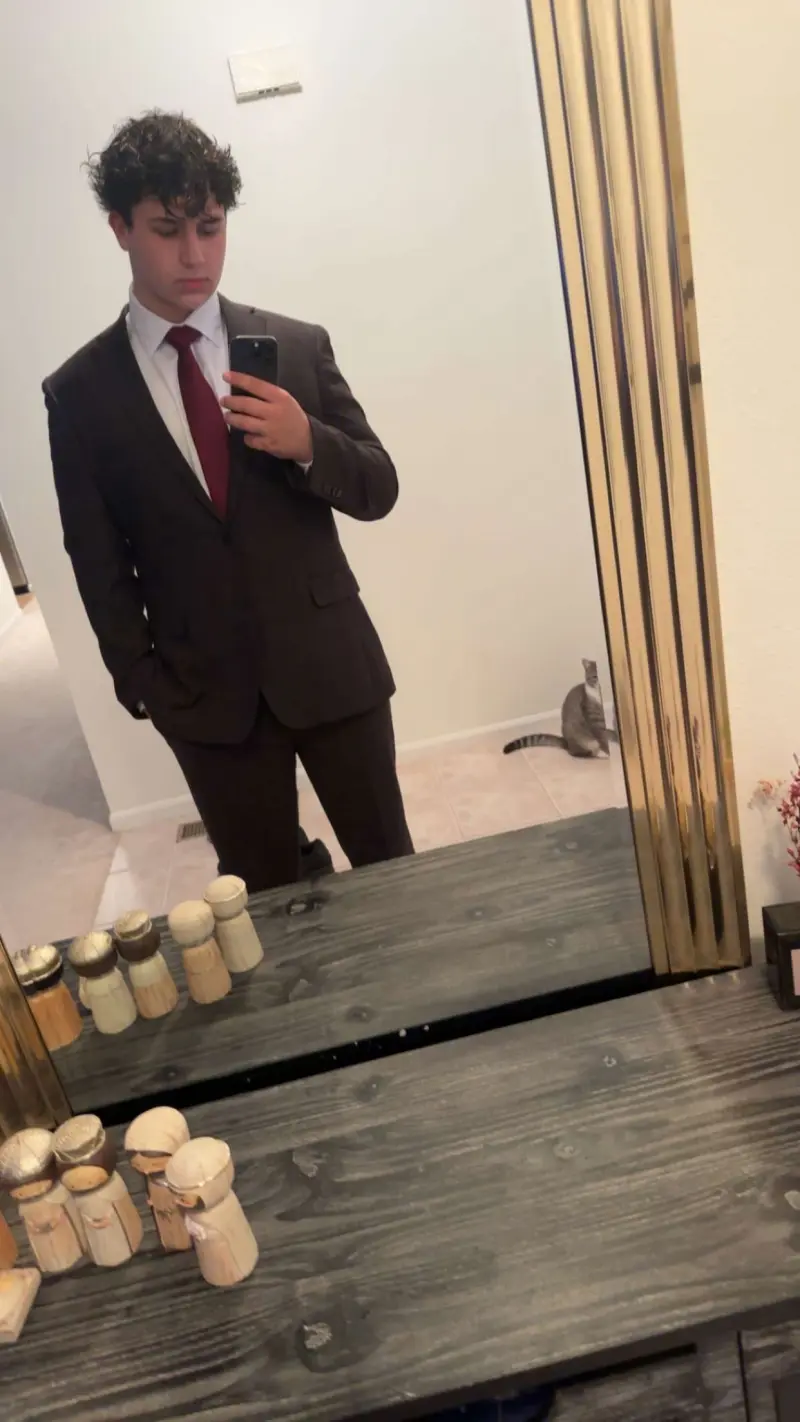 ilyabrehov9 (18) male from US - sexting partner