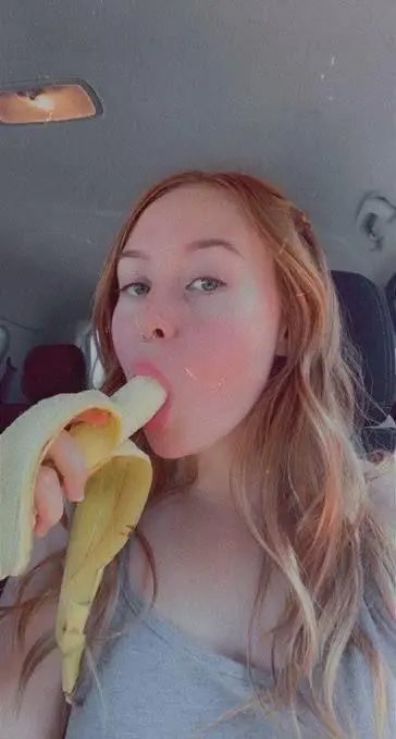 isjsjsjsj (20) female from FR - sexting partner