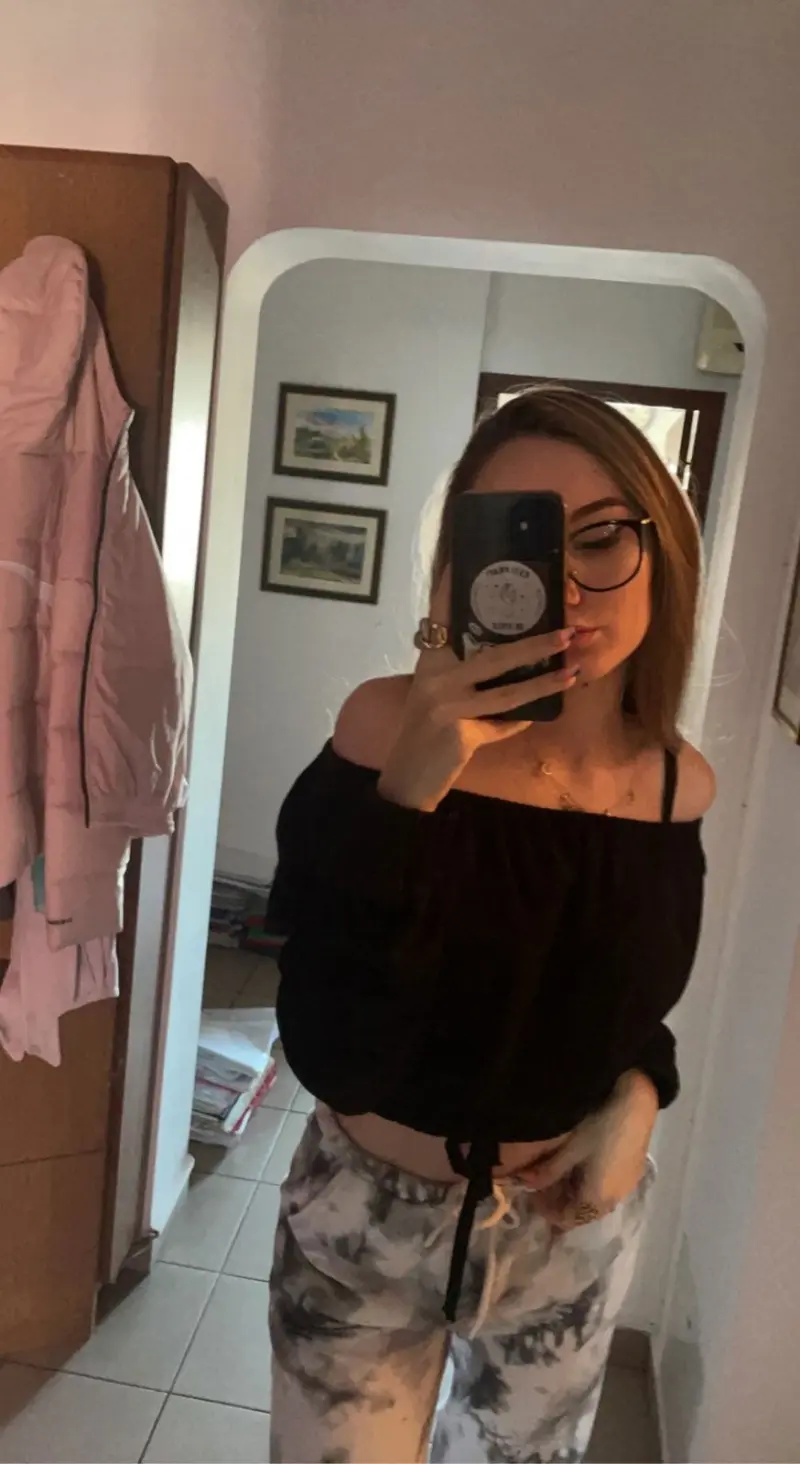 jacklin3030x303030 (18) female from US - sexting partner