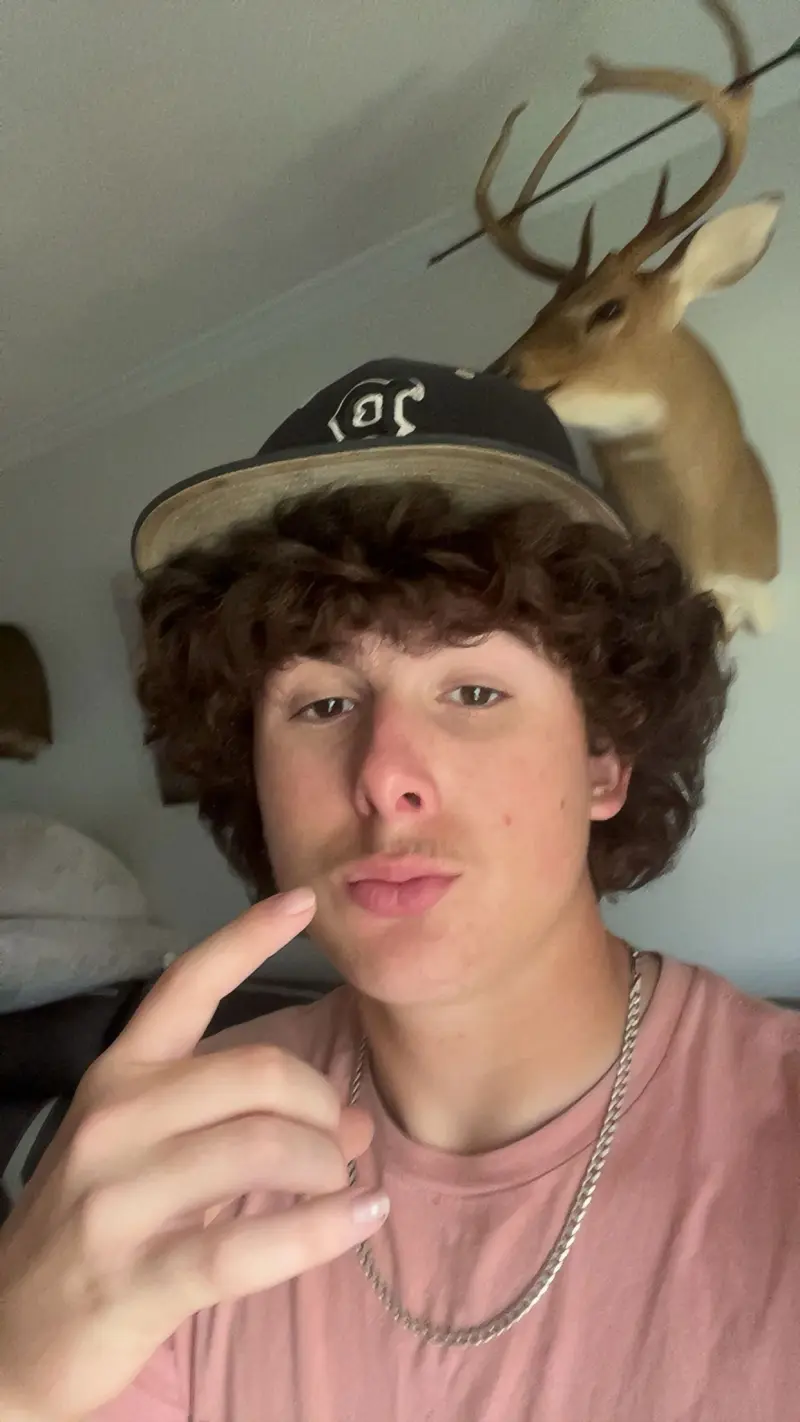 jacman5223 (18) male from US - sexting partner