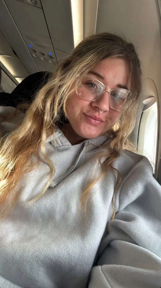 jadomipo (21) female from US - sexting partner