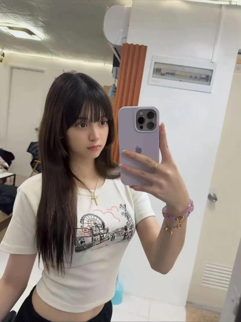 jajav49746 (18) female from GB - sexting partner