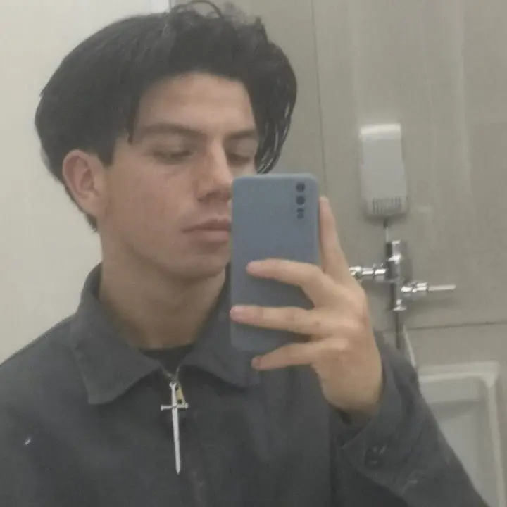 jake0941 (18) male from CR - sexting partner