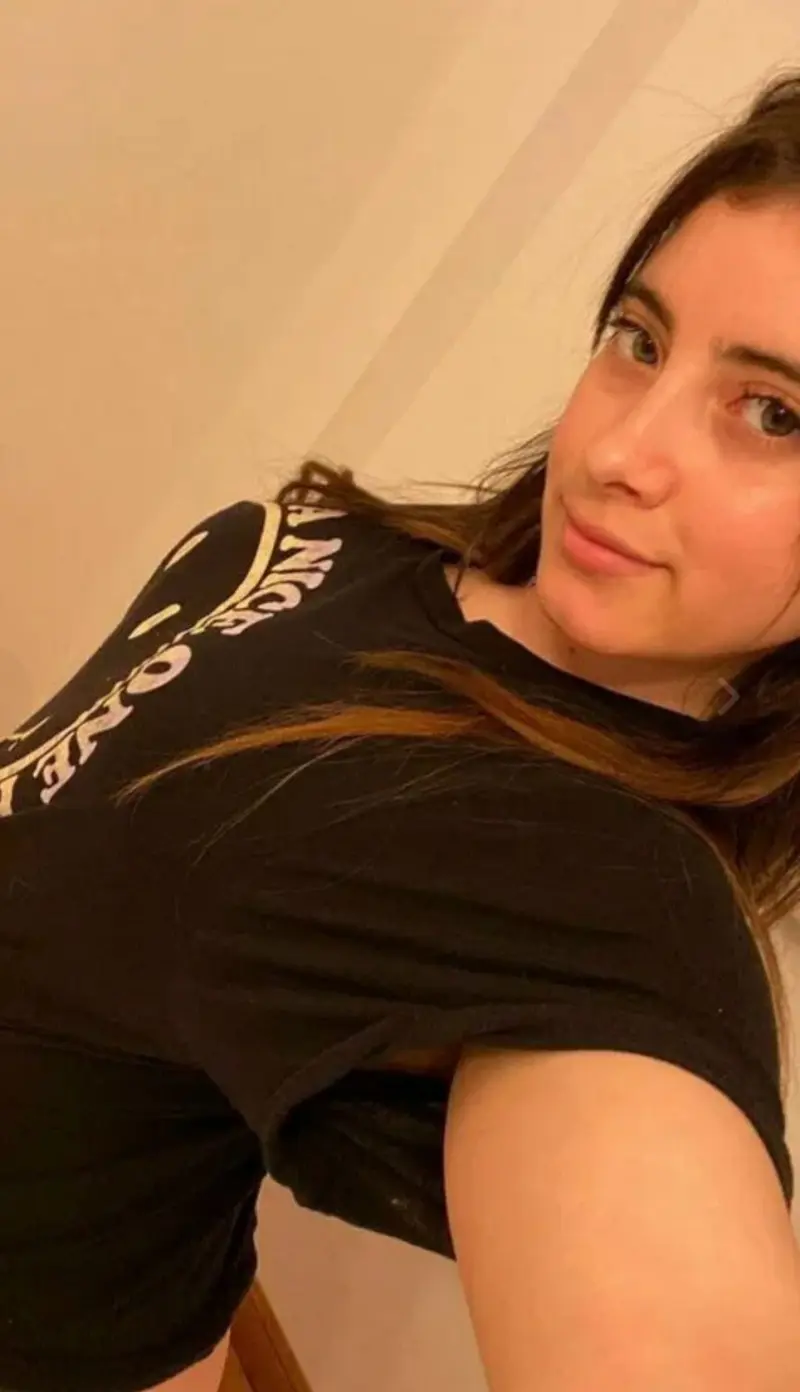 jalohiop (22) female from US - sexting partner