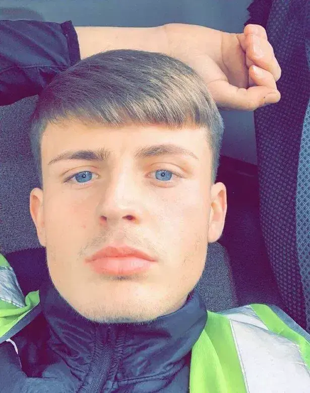 jayimhung (18) male from GB - sexting partner