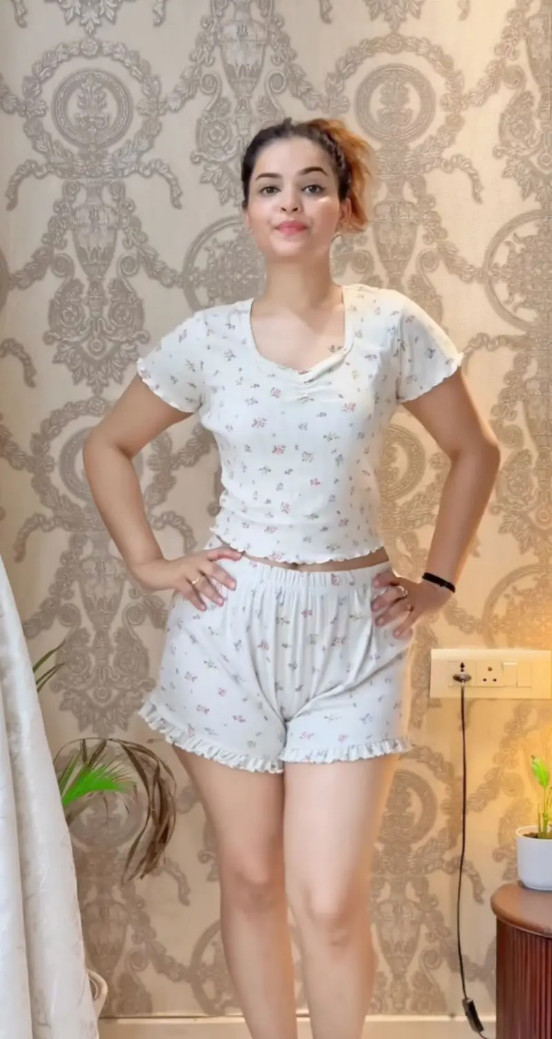 jedesaxhj (18) female from US - sexting partner