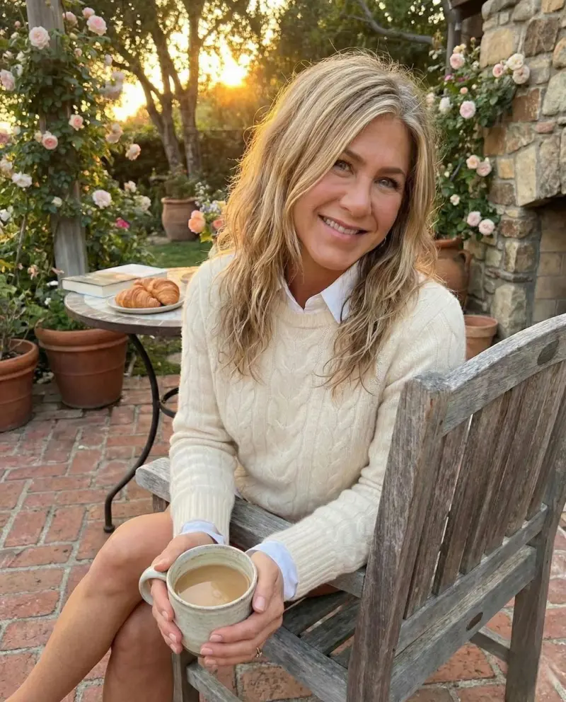 jennifer_aniston123459472 (23) female from US - sexting partner