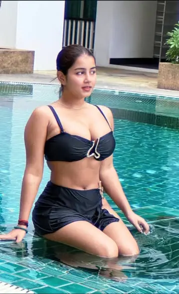 jeyoc52554 (18) female from AT - sexting partner