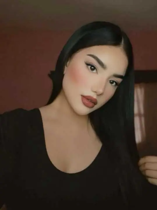 jilih85768 (18) female from GB - sexting partner