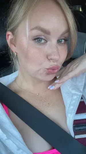 jiliral421 (18) female from DE - sexting partner