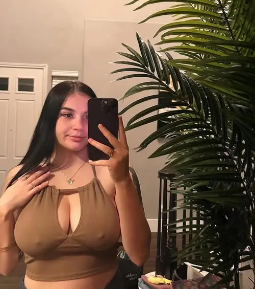 jimikin926 (25) female from UZ - sexting partner