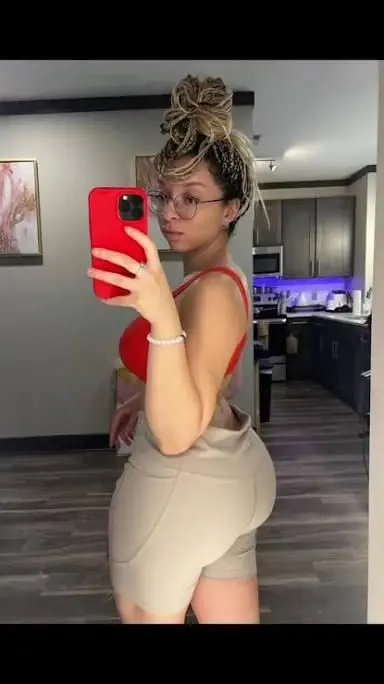 jixep22079 (18) female from US - sexting partner