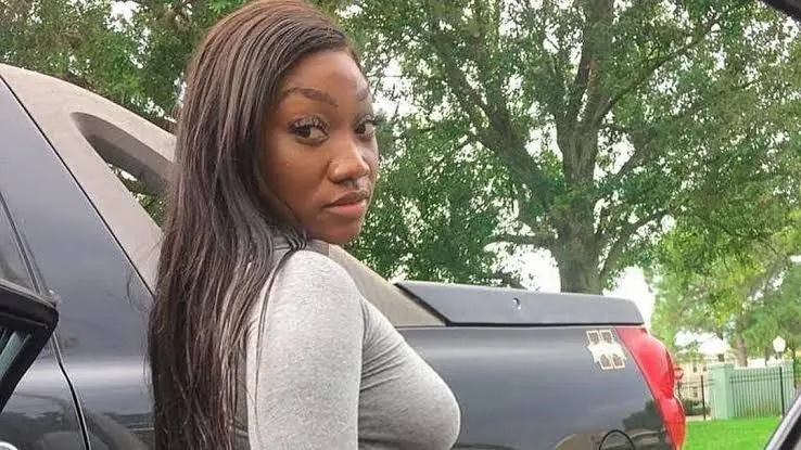 jjeanie2371 (18) female from US - sexting partner