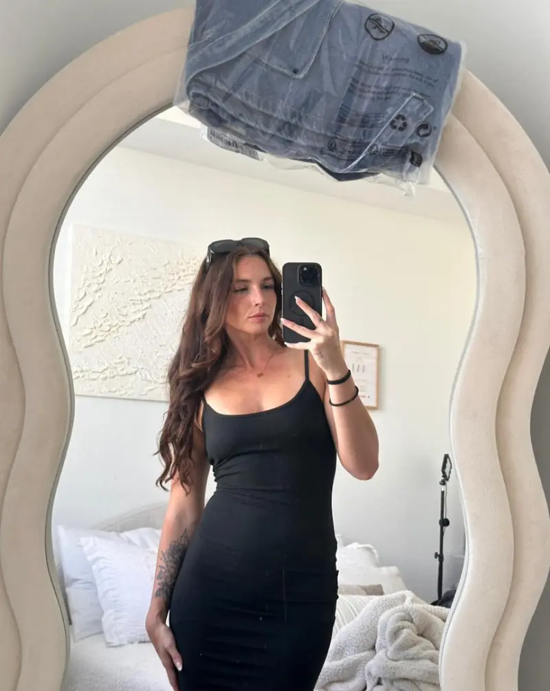 johnjade919 (18) female from US - sexting partner