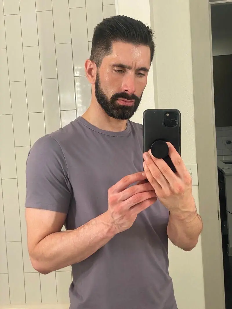 johnparker290894 (18) male from US - sexting partner