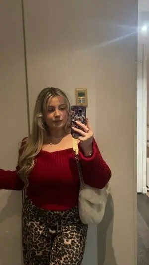 kabeh74103 (18) female from AU - sexting partner