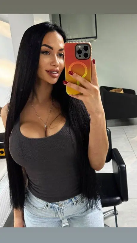 kahoki4660 (18) female from US - sexting partner