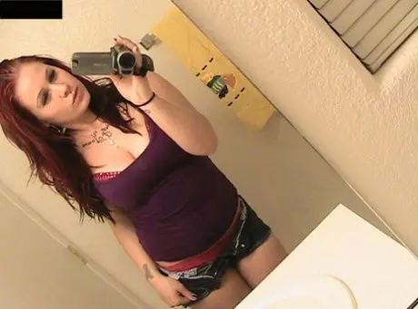 kamepis921 (18) female from GB - sexting partner