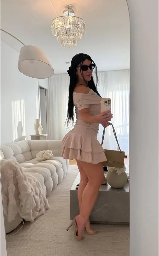 kanoy35101 (18) female from GB - sexting partner