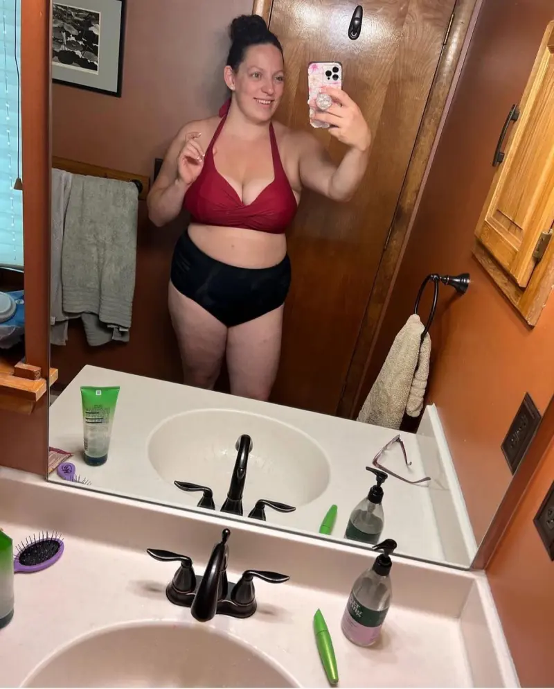 karen637 (18) female from US - sexting partner